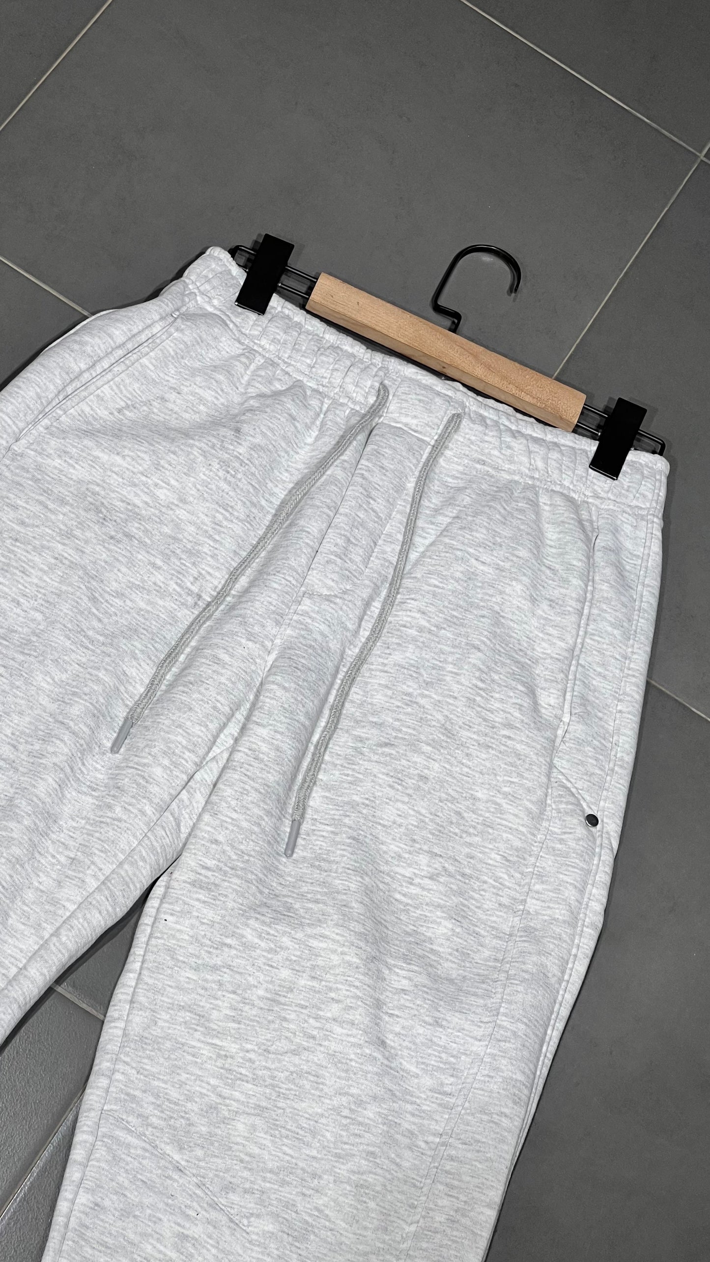 sweatpants btn