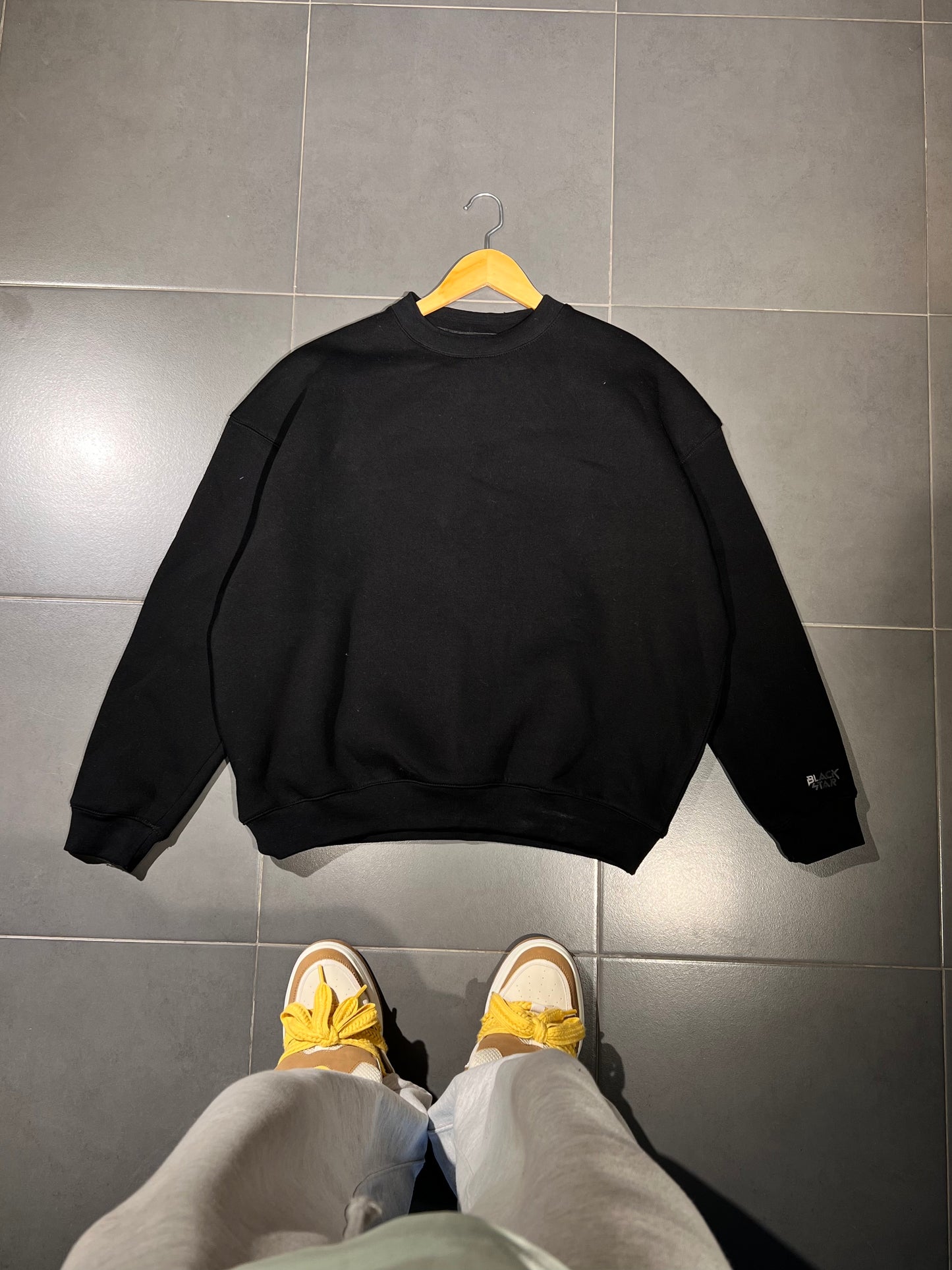 Sweatshirt basic black stars