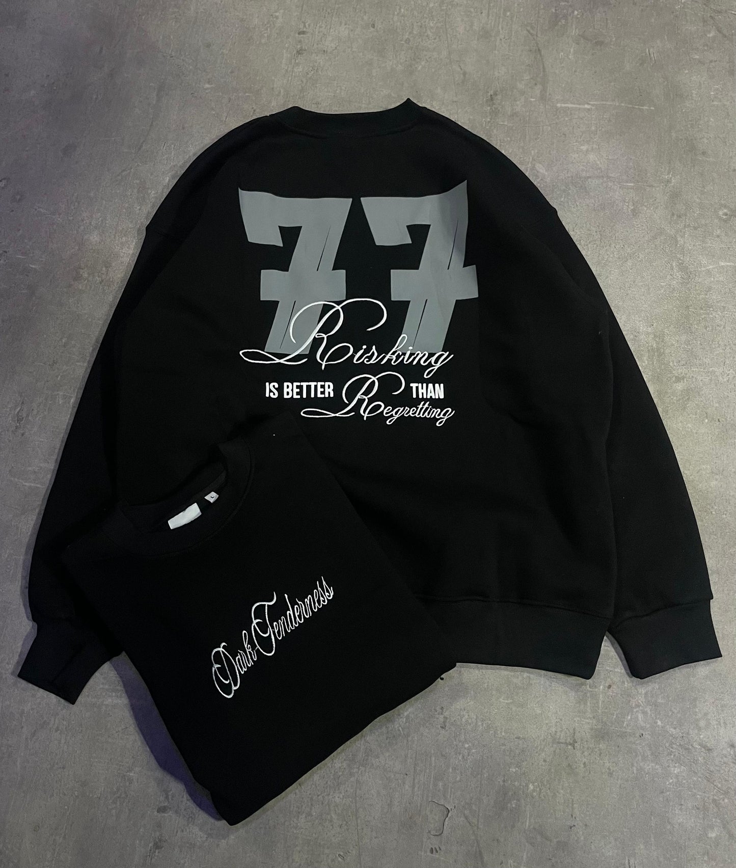 77 SWEATSHIRT