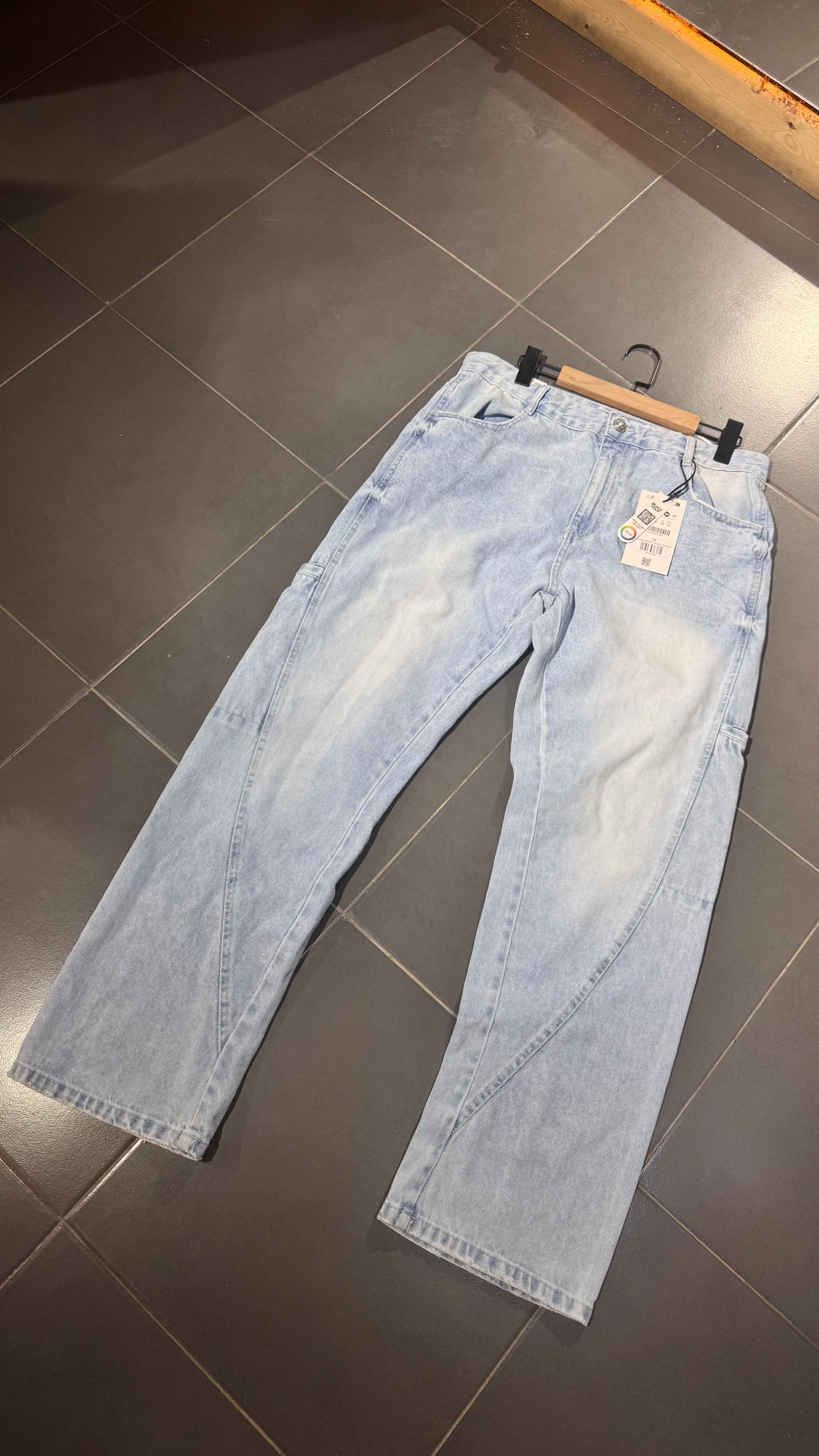 BAGGY JEANS TWISTED