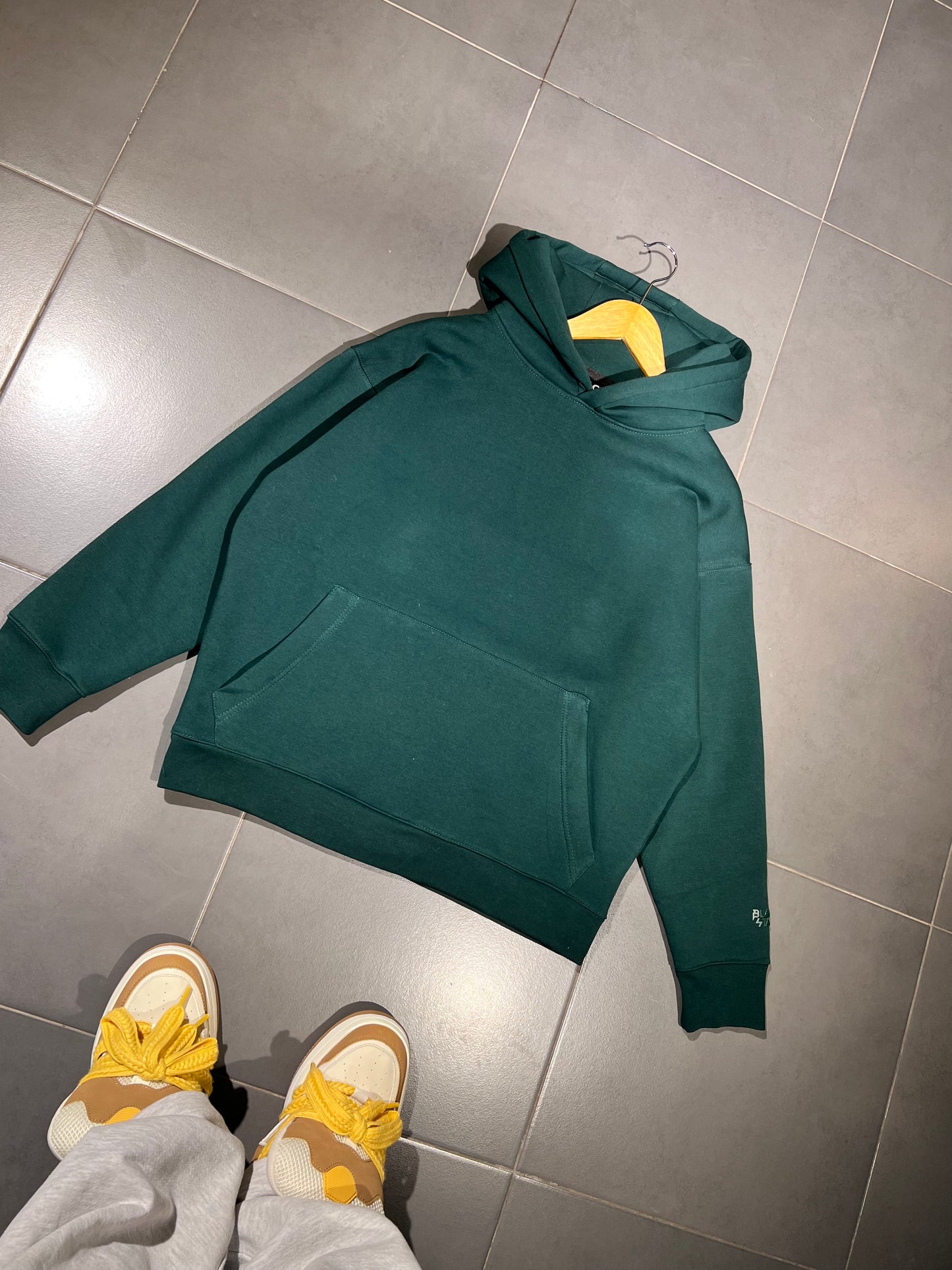 HOODIE BLACK STARS BASIC