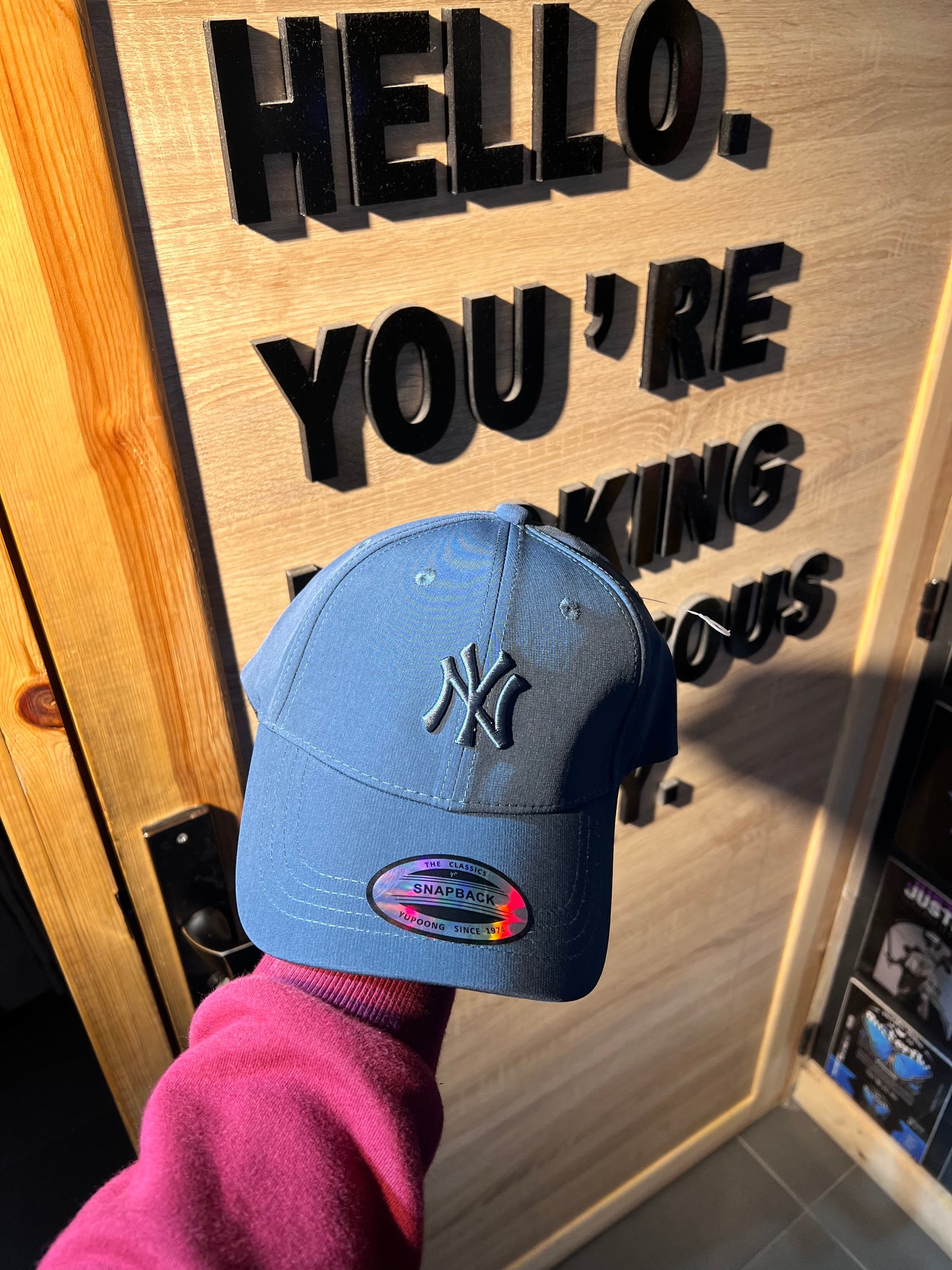 NW CAP ( SNAPBLACK )