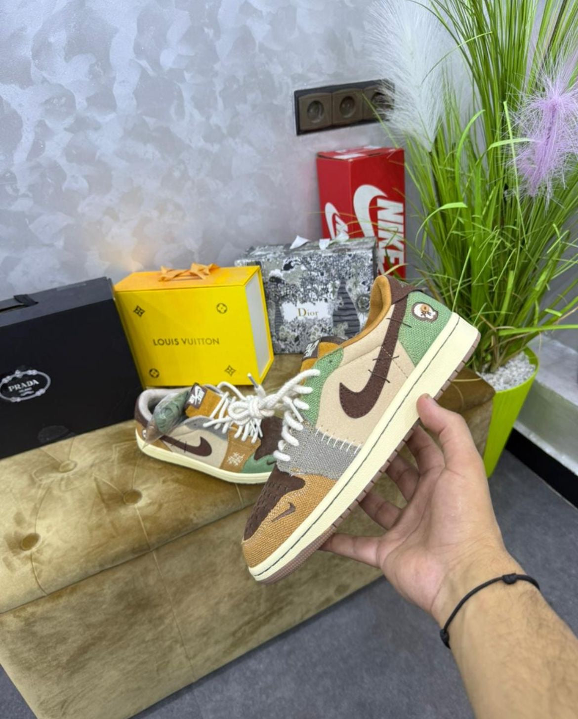 JORDAN
x Zion Williamson Air Jordan 1 Low OG "Voodoo" sneakers