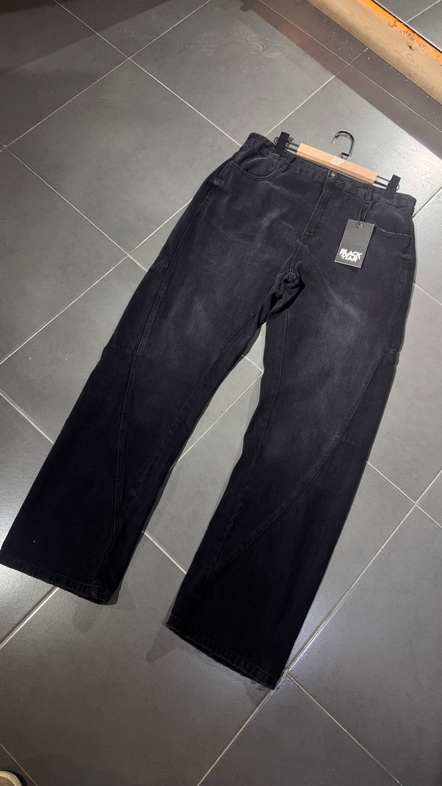 BAGGY JEANS TWISTED