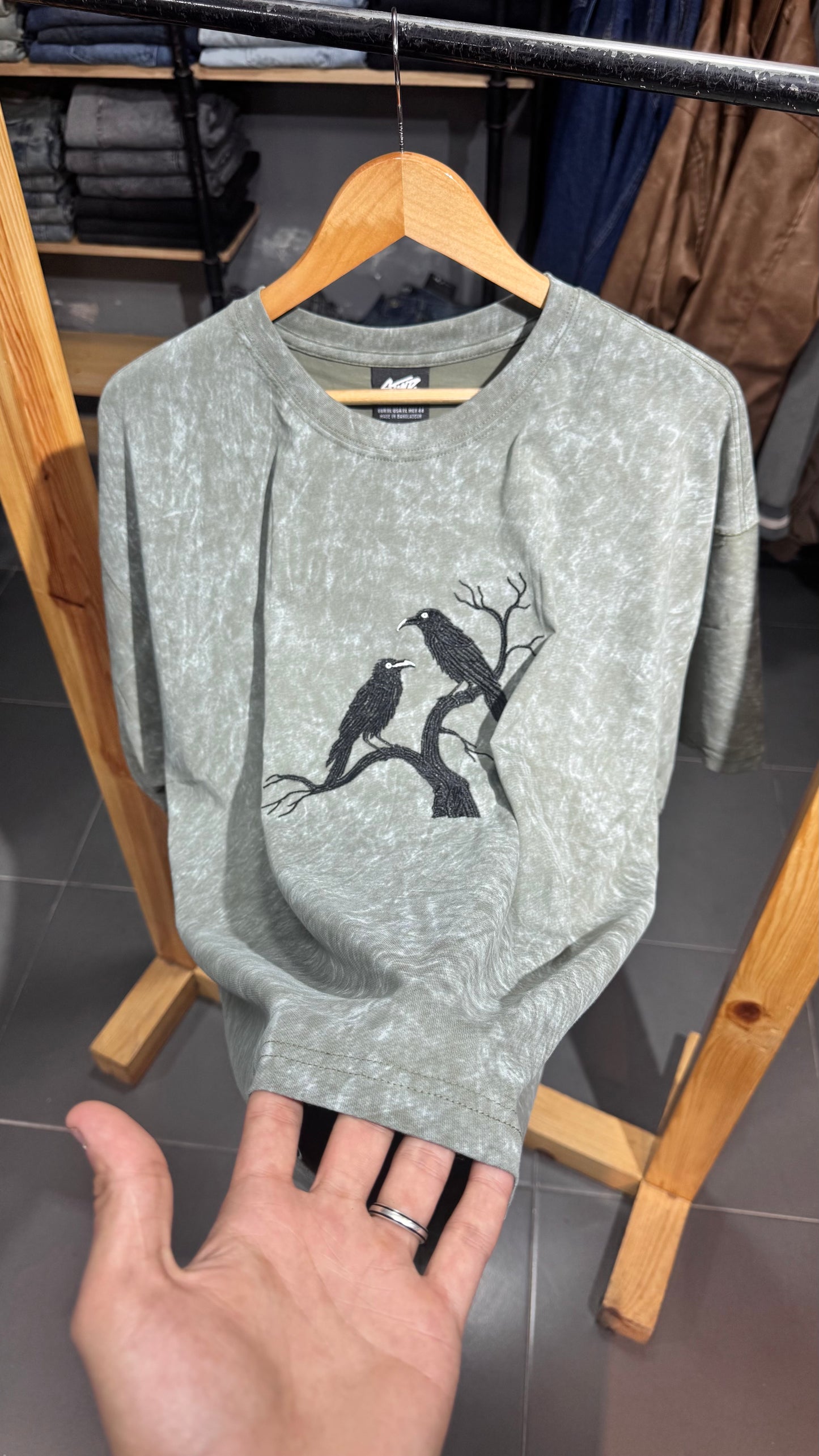 CROW TEE