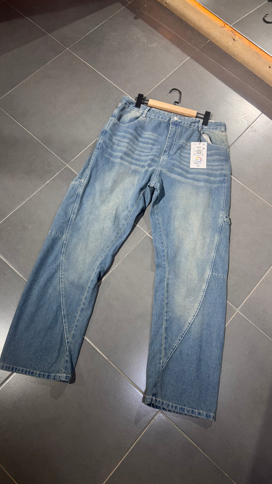 BAGGY JEANS TWISTED